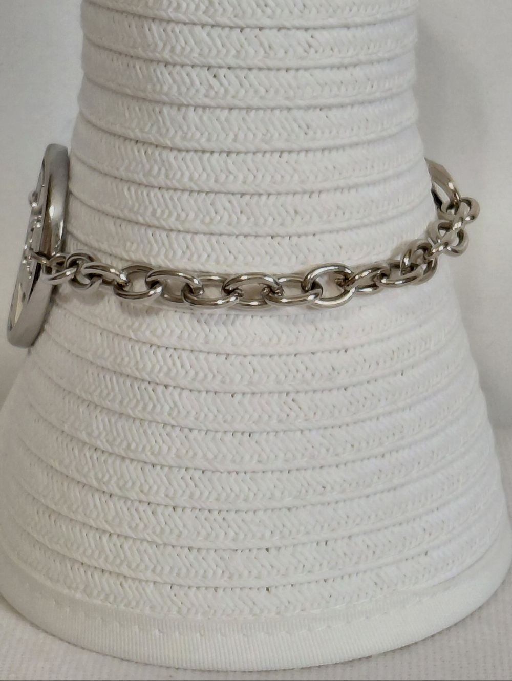 Coach Oval Logo Bracelet - Picture 4 of 5